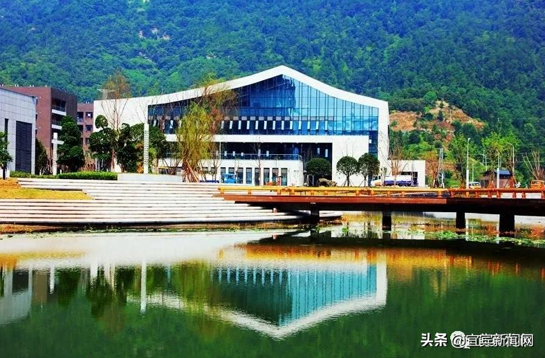 啊~开学啦！大学“萌新”最强指南戳进来→