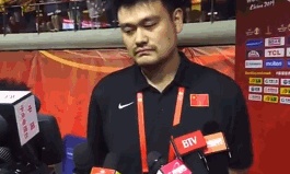 中国在nba为什么混不好(为什么在中国篮球的群众基础很好，但是成绩却不尽如人意？)