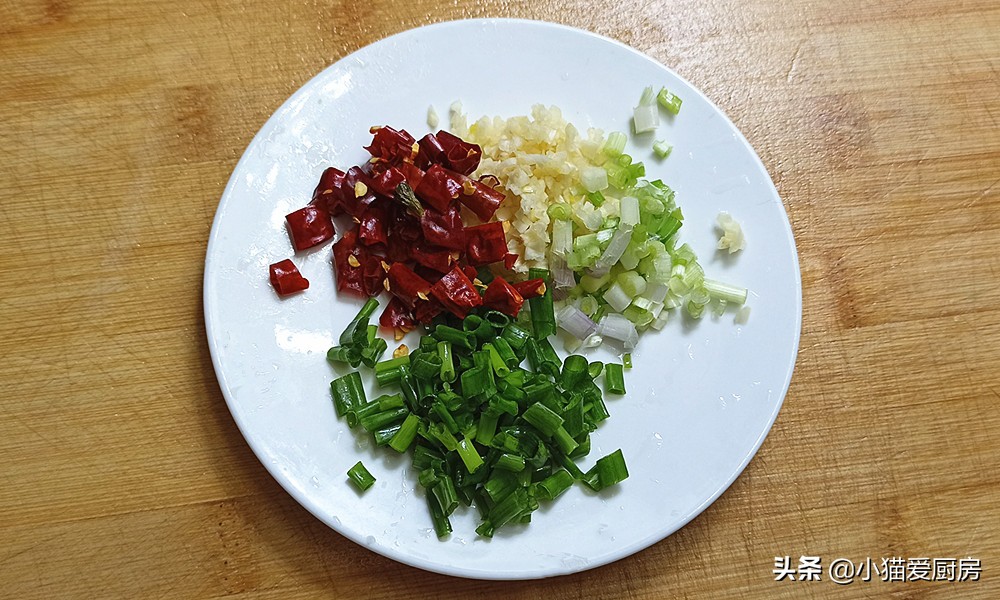 图片[5]-教你一个豆腐新吃法 味道麻辣鲜香 爽口下饭 制作还特别简单-起舞食谱网