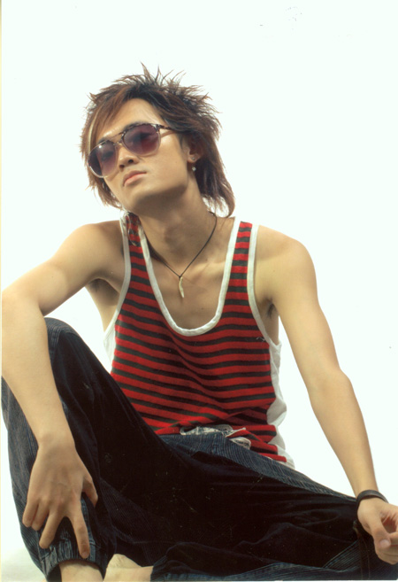 超女何洁的劲爆情史，和释小龙分手后高调嫁人，与前夫互爆黑料