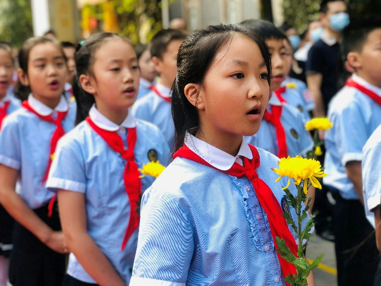 泡桐树小学都江堰校区参加都江堰市公祭活动(图6)