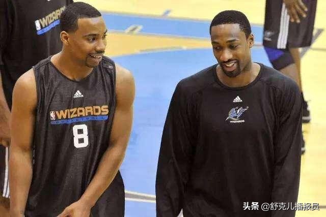 nba为什么小牛不要奥尼尔(NBA历史八大著名内讧：小牛三杰群殴为红颜，加内特击碎新秀下巴)