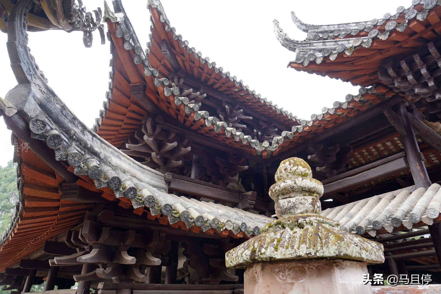四川特别的寺庙，“木”结构大殿都用石头打造，免费却鲜有游客