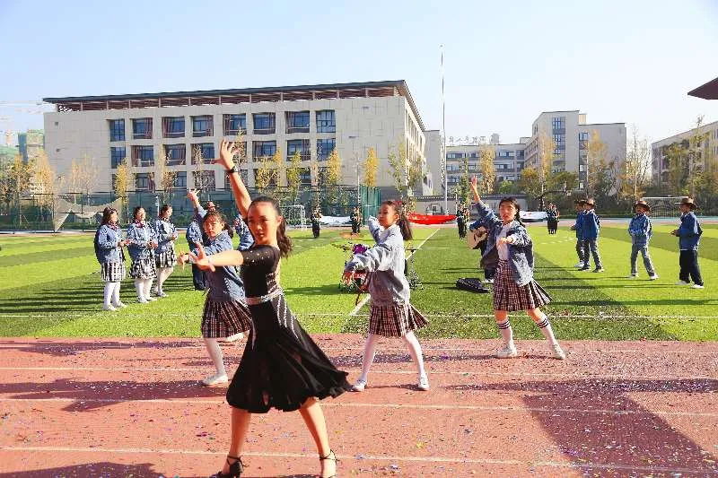 南京这所九年制新民办校定制教育服务