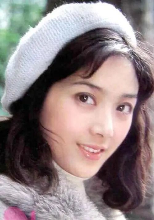 女演员名单(中国8大美人今昔颜值对比，有人整容颜垮，有人优雅老去，差距大)