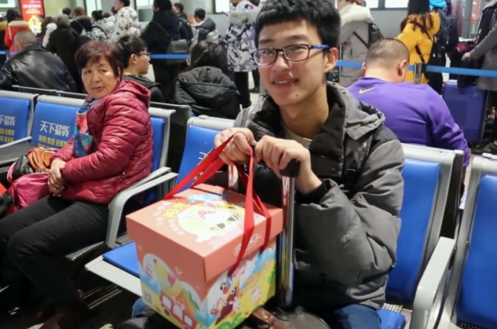 大学生“半价”就能买火车票，中学生为什么不能？很多人不知道