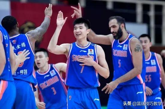 81分外援加盟(单场81分！场均61分！NBL超级得分手加盟CBA)