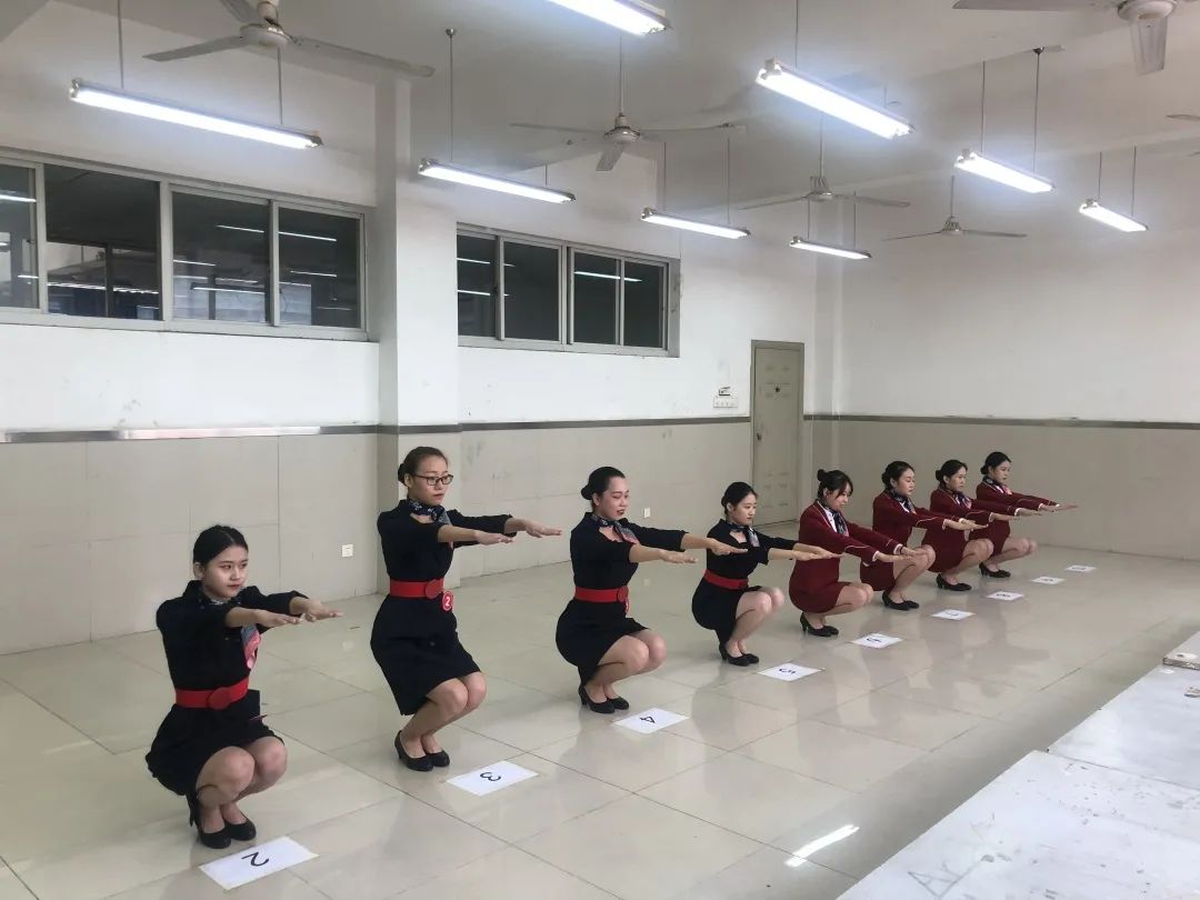 知云时代就业部来到湖北工业大学继续教育学院进行现场模拟面试