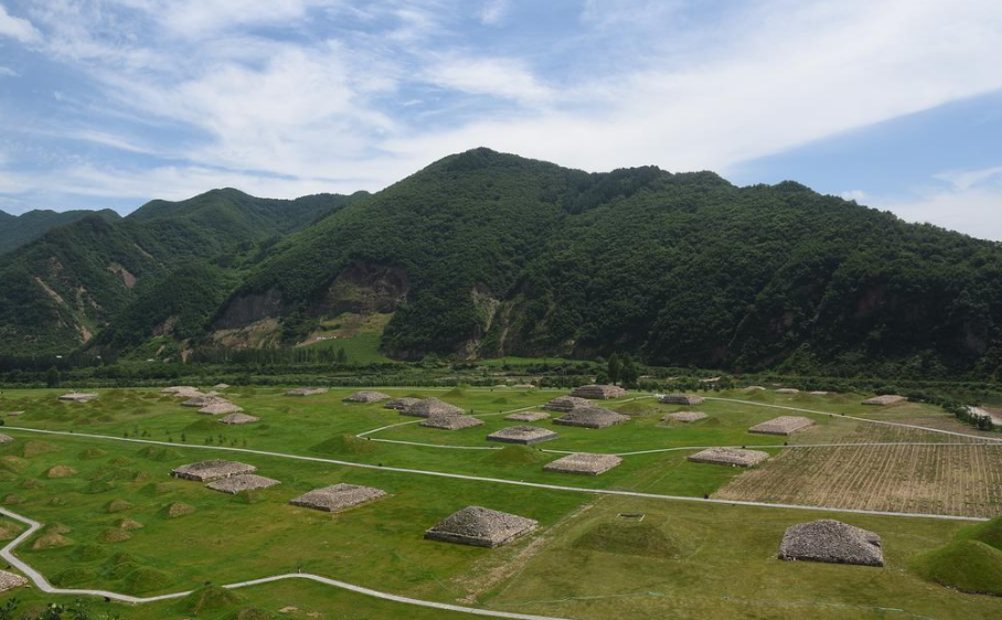 馆长监守自盗，国宝壁画贱价卖给韩国人，20年拒不归还还四处展览