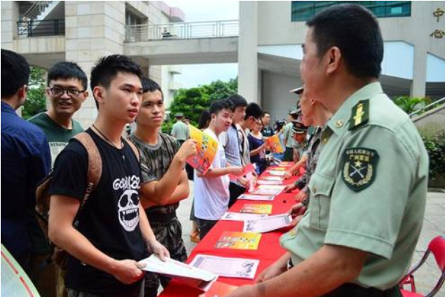 武警部队直招士官来了！和普通大学生参军不一样，直接授衔定级