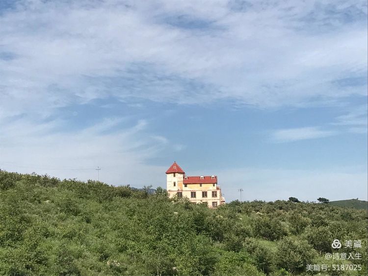 夏日登山汗如泉