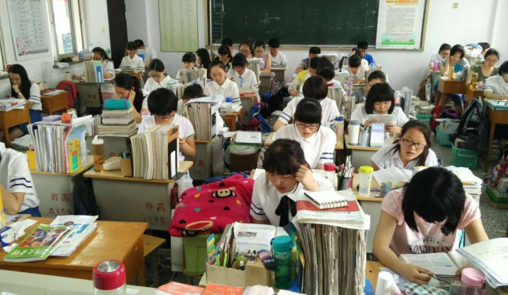 新高考模式选科成“难题”？物理含金量增加，化学位于弃选首位？