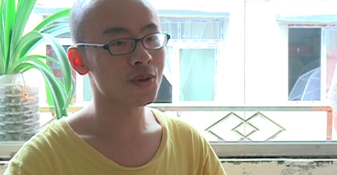 四川高考状元：家庭贫困到一块月饼全家人分吃，终709分上清华