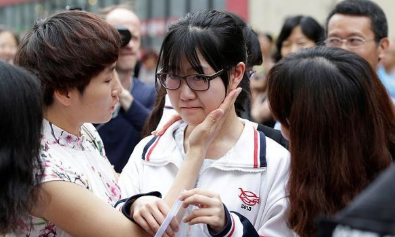 同分不同命“文科生”难上好大学？文理差距大，文科生的苦没人懂