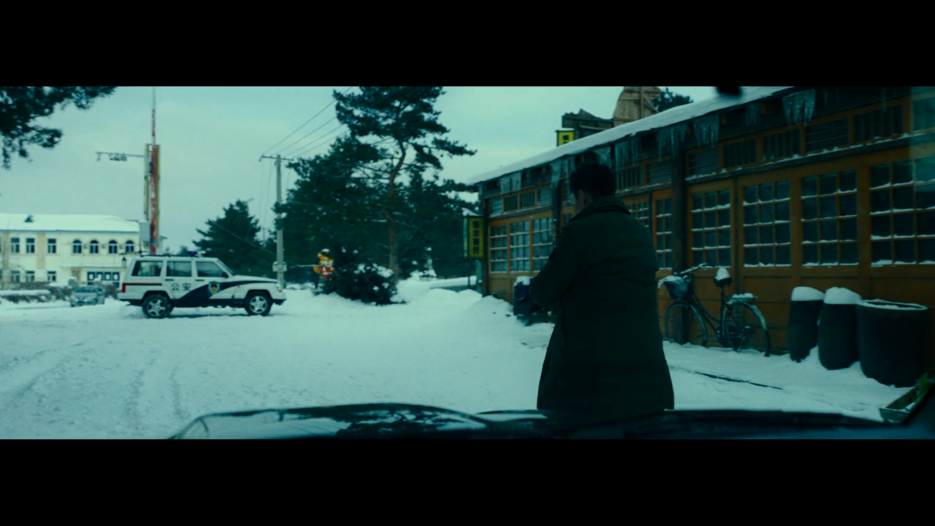 看《雪暴》电影，认出吉姆尼LC76越野车