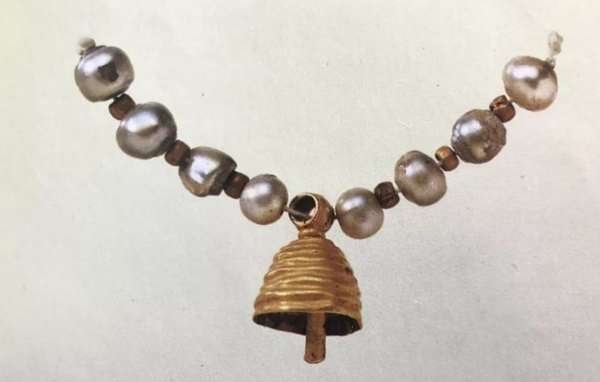 波斯帝国不但美女多，珠宝设计也特别超前，这些黄金饰品叹为观止