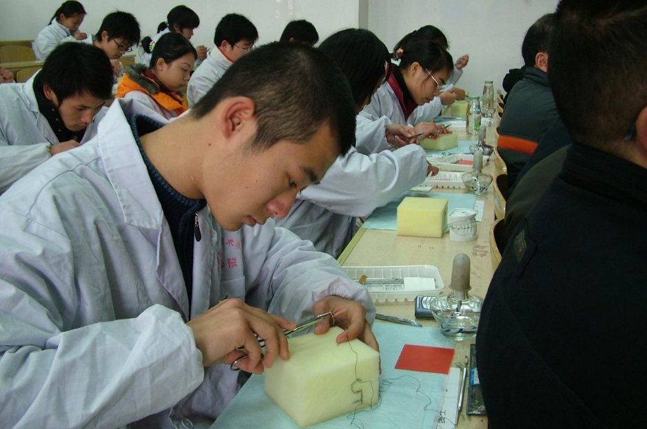 我国“医科大学”排行榜，榜首拥有世界一流学科，高三学生可参考