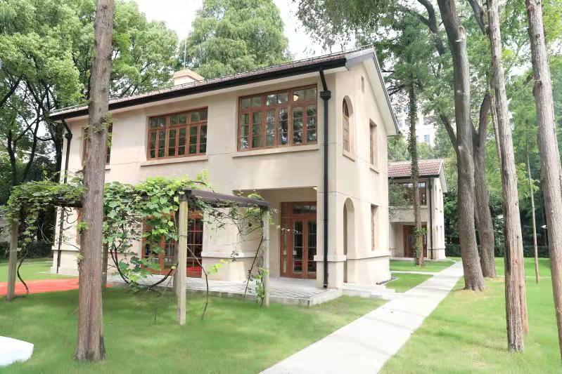 复旦大学宿舍真实照片（玖园爱国主义教育建筑群落成揭幕）