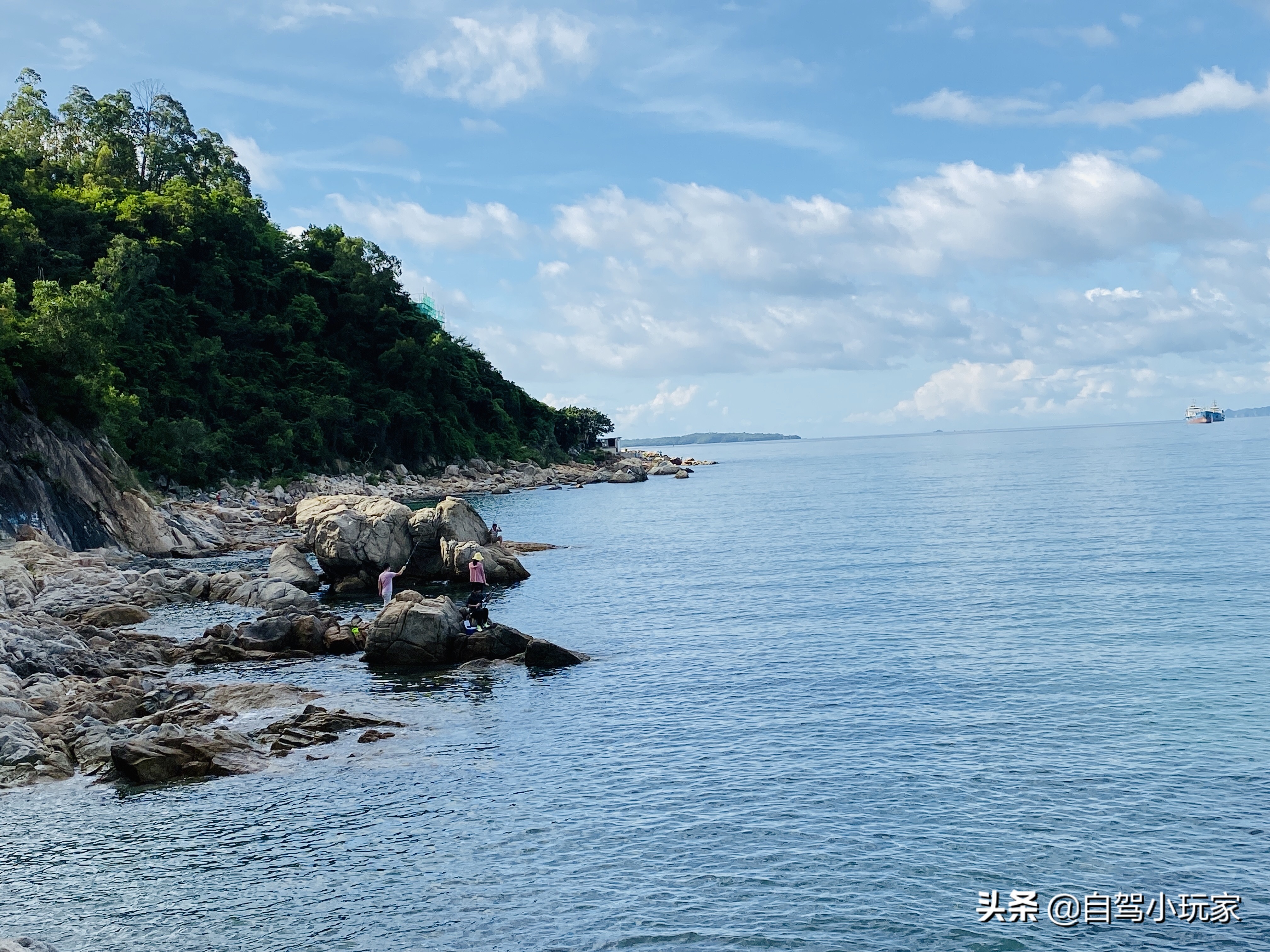 深圳有个“避暑”沙滩，人少干净又荫凉，知道的人不多，海钓很爽