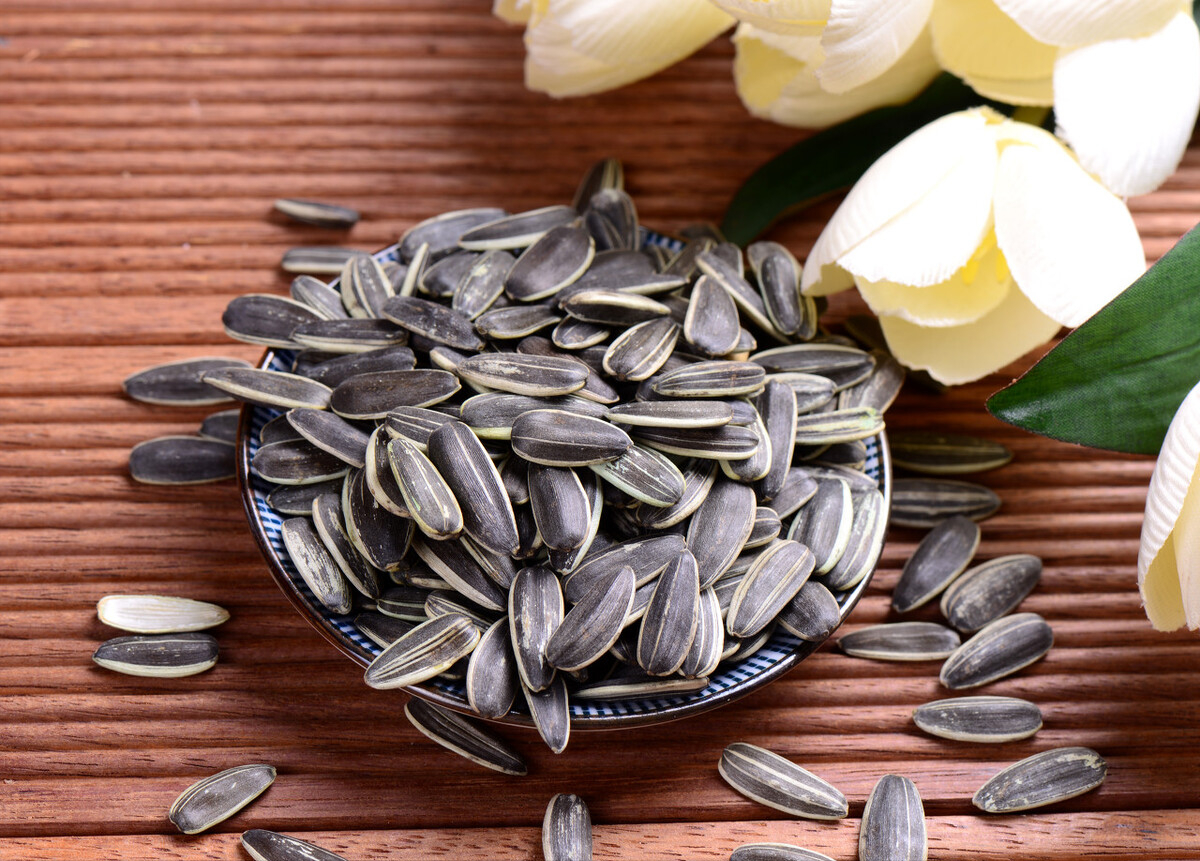 吊瓜子是什么瓜图片(嗑瓜子) - 赤虎壹号