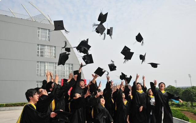 石家庄公布选调生拟录用名单，大多都双非院校，看不到名校的影子