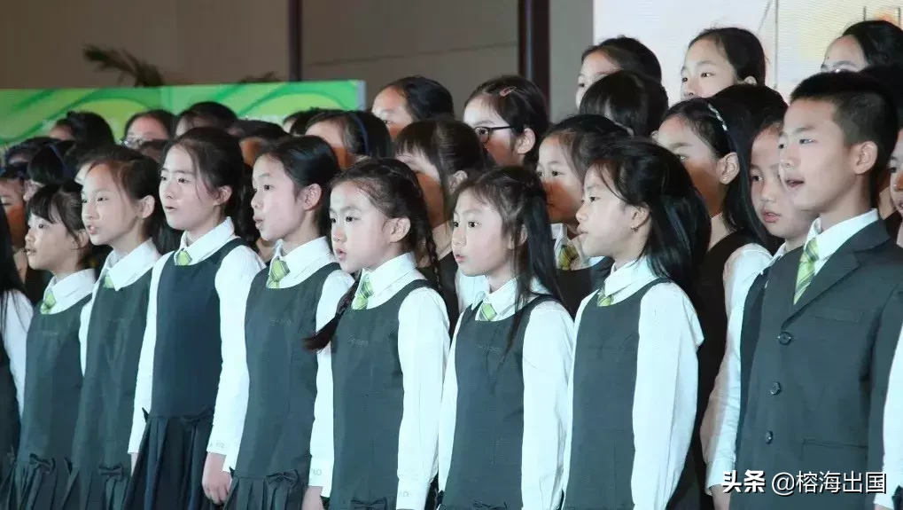 八一八上海小朋友的校服，哪所学校才是魔都颜值Top 1？