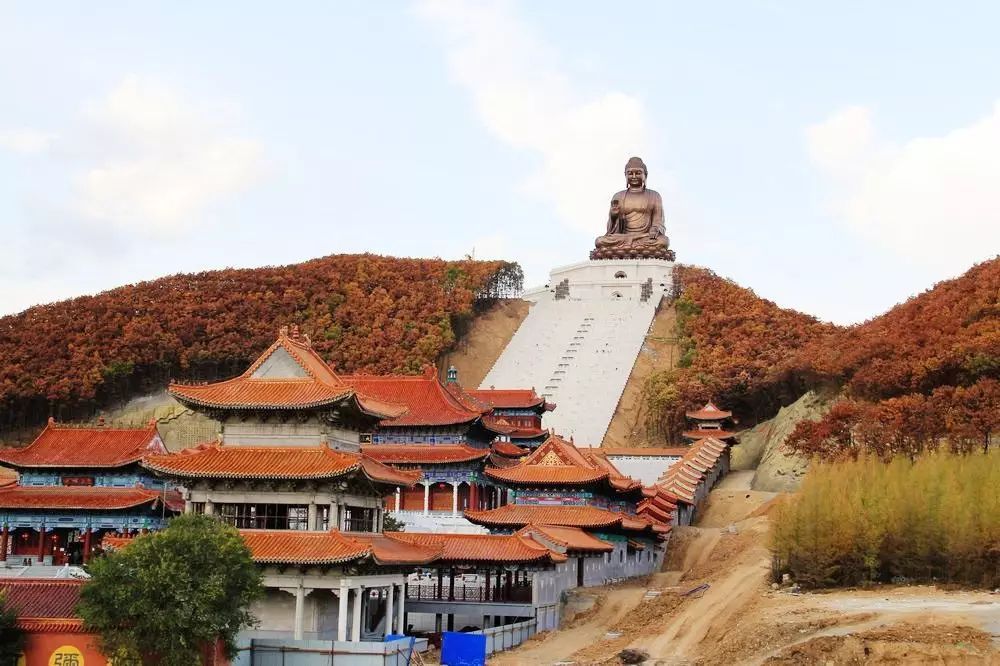 敦化市六鼎山文化旅遊區