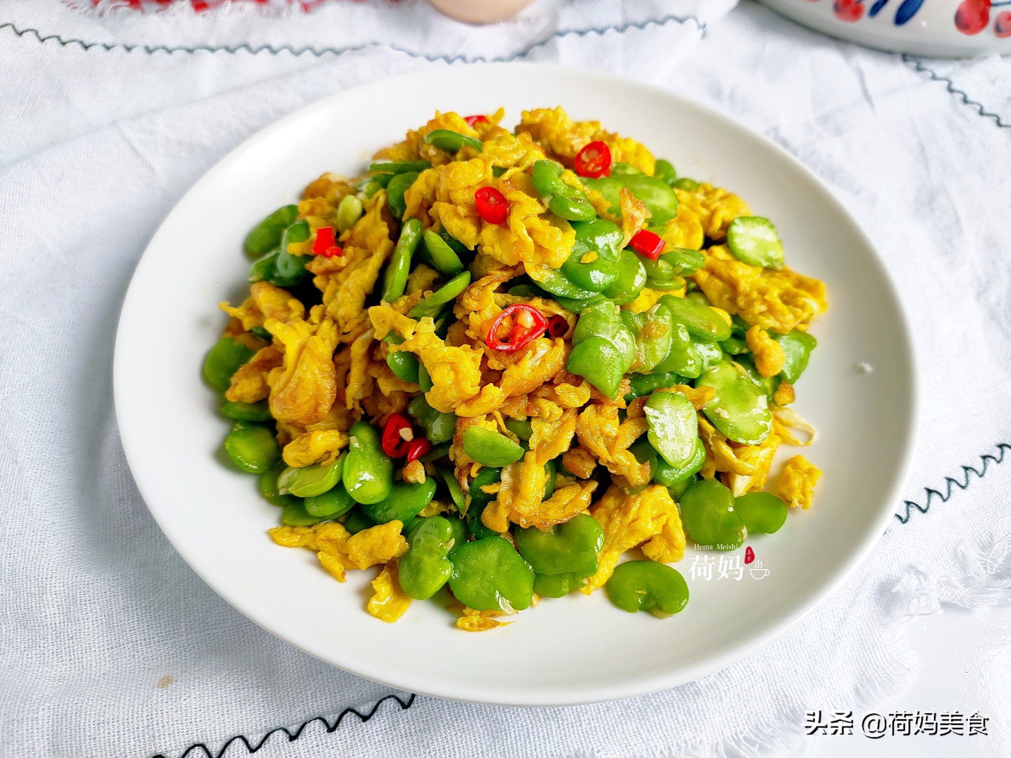 蚕豆和鸡蛋一起炒,鲜美可口,营养翻倍,这个春天可别错过