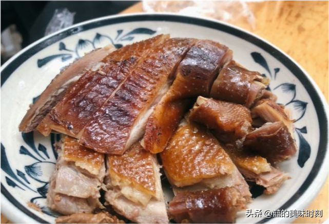 西安这碗面比脸盘子还大，每天都人山人海，客人却很不满意