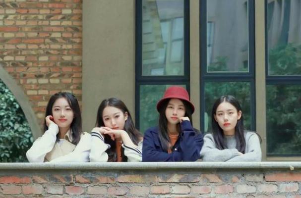 湖南高校再现学霸寝室，四位小姐姐“神仙颜值”，集体保研名校