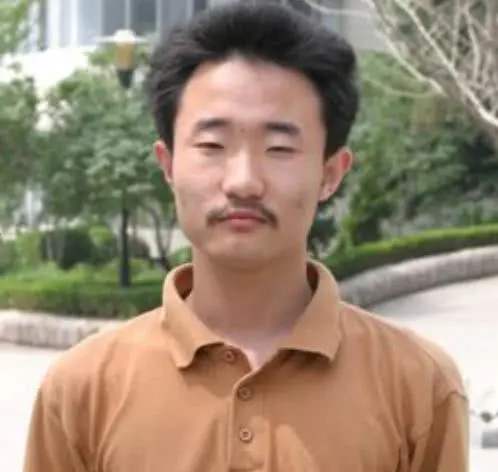 高考史上两位“最牛高考状元”，一个考750，一个749，现状如何