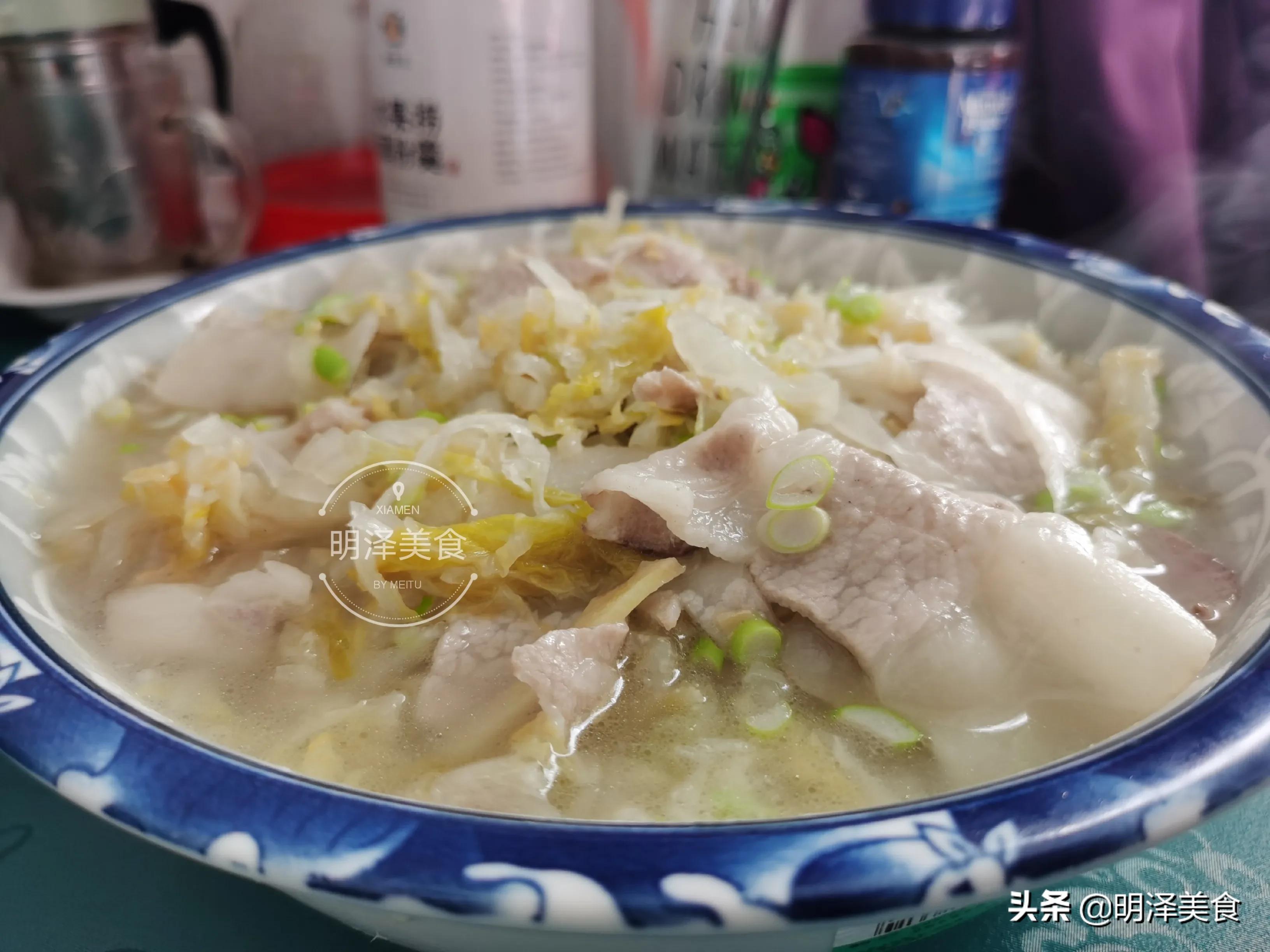 酸菜汆白肉做法（酸菜汆白肉这样做味道鲜美）