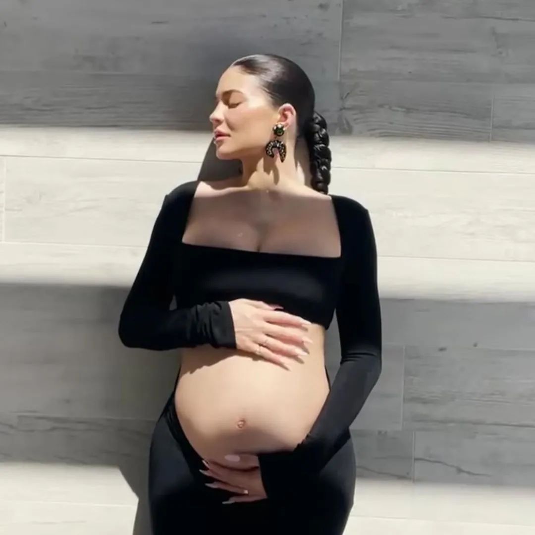 24岁的美国名媛Kylie Jenner 凯莉·詹娜成Instagram第一女网红