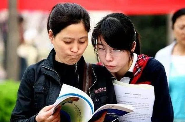 教育部直属大学排名又重新洗牌，复旦大学排第七，榜首不是清华