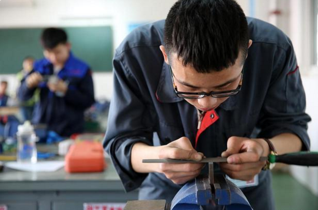 专科有本科没有？三大专业“冷进热出”，毕业后比本科生有前途