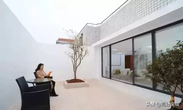 泡一整天都不够！国内那些美炸天的大学图书馆，你去过几个？