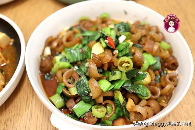 家有高考生，晚饭4菜1汤，2荤3素有说头，家长孩子全程无压力