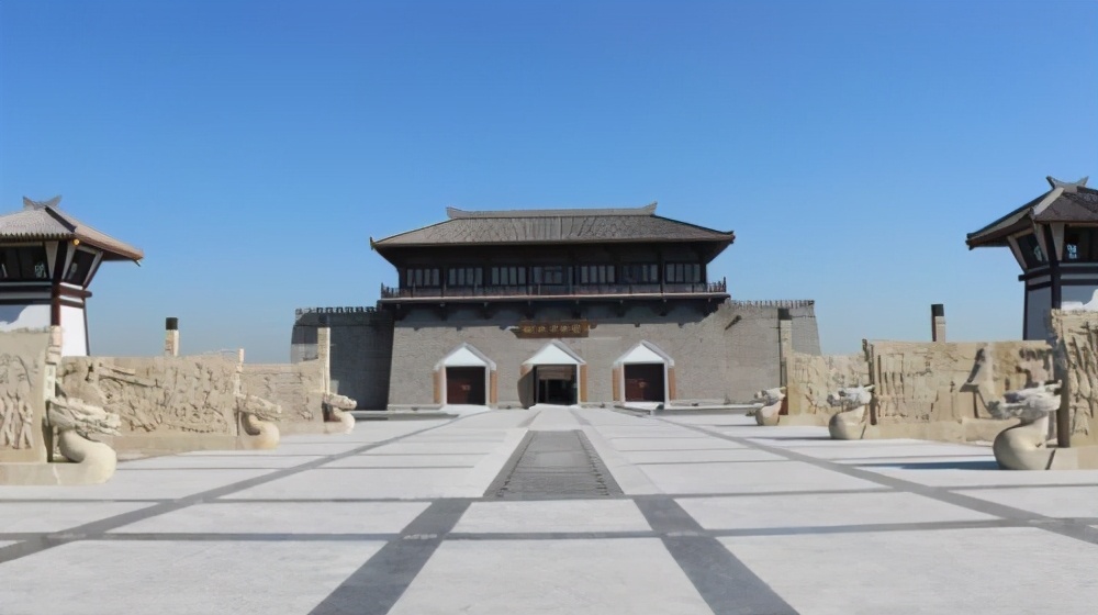 北齐代魏,仍定都于邺城,邺城之盛,至此为最,坐拥天下之精华,是当时