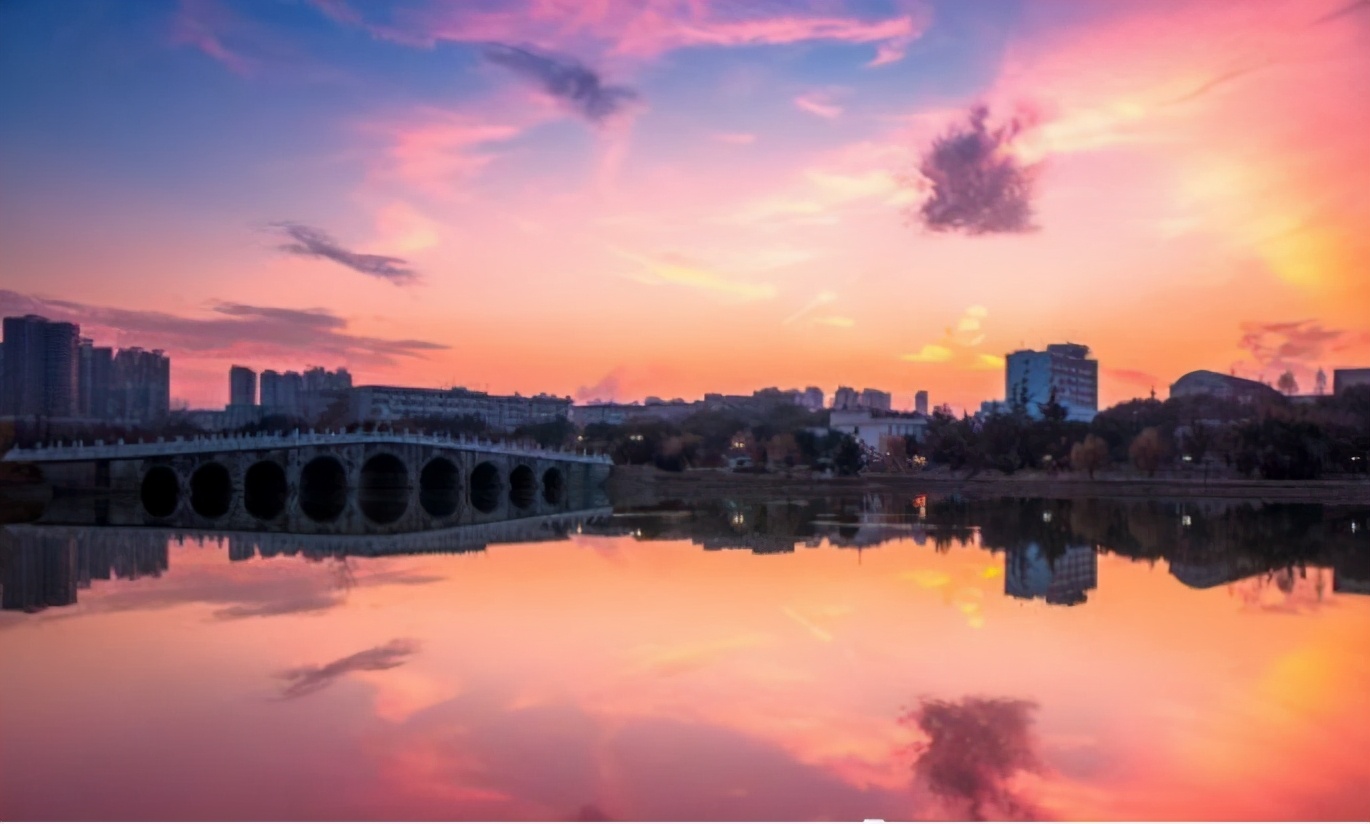 211名校实力如何？在重量级榜单中蝉联第一，走出110位富豪企业家！