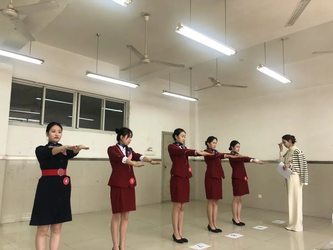 知云时代就业部来到湖北工业大学继续教育学院进行现场模拟面试