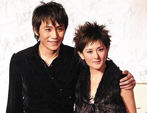 “湖南一姐”谢娜：低谷时有刘烨相伴，事业上有何炅遮风挡雨