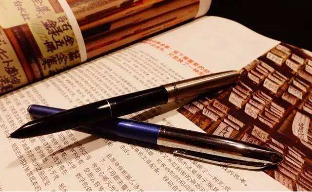 百年钢笔“英雄”沉沦，当年“赶超派克”的志气哪去了？