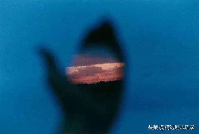 善良是做人最亮的光，照亮他人亦温暖自己。