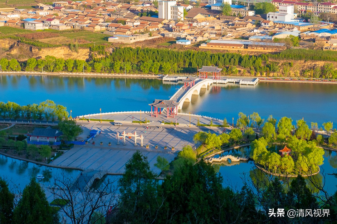 崇信龙泉寺，流水潺潺、曲径通幽，龙吐彩虹显奇观！