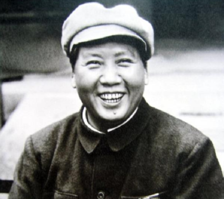 十大将中除粟司令外，谁的指挥能力最强？主席：你肚子里有绝活