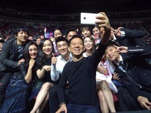 贾会计还是真精明？无差别收割200亿，他下周真的会回国吗？