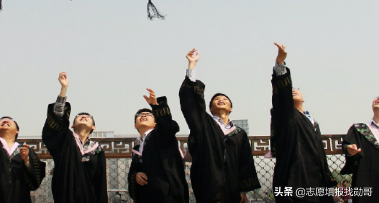 河南一所“巨无霸”大学，在校生人数“超七万”，综合实力很强悍