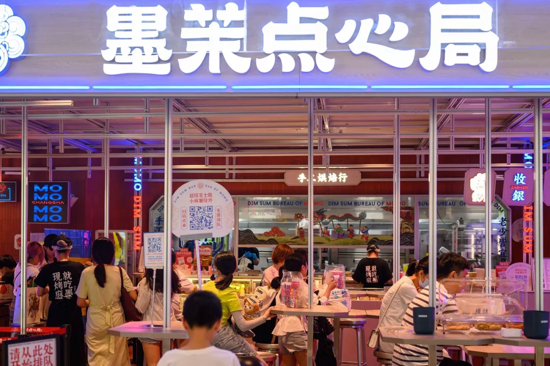 桃李面包失宠,股价下跌四成,“面包第一股”不香了?