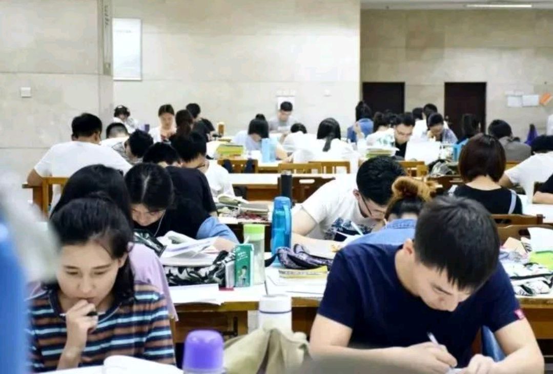 深圳大学，27966人报考，还有哪些考研热门院校？