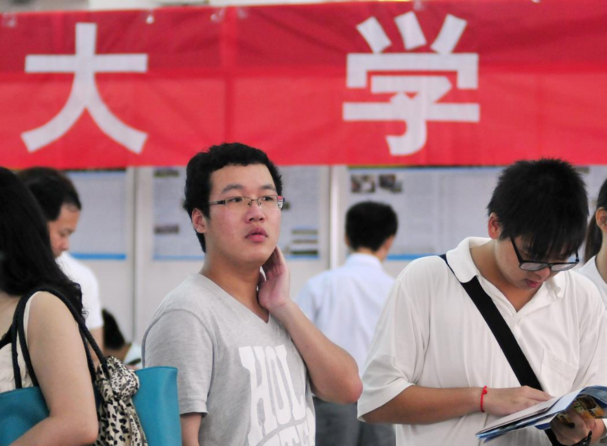 上海“臭名昭著”的大学，当地学生避之不及，外省考生要擦亮双眼